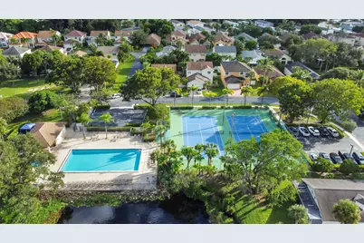 1078 Fairfax Circle W, Boynton Beach, FL 33436 - Photo 43