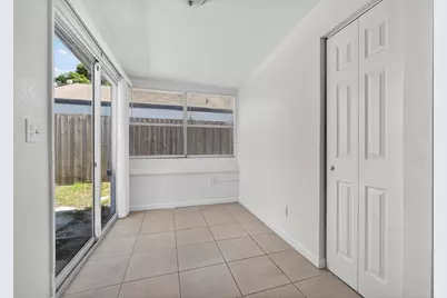 146 W 18th Street, West Palm Beach, FL 33404 - Photo 9