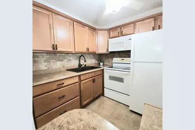 173 Kent J, West Palm Beach, FL 33417 - Photo 7