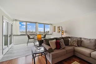 301 Lake Shore Dr, Lake Park, FL 33403 - Photo 9