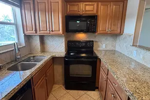 725 Lori Dr, Lake Worth Beach, FL 33461 - Photo 17