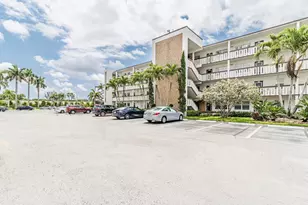 2044 Hythe C, Boca Raton, FL 33434 - Photo 35