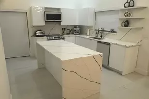 18 Selby Ln, Palm Beach Gardens, FL 33418 - Photo 7