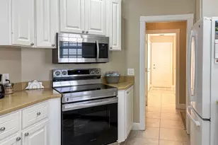 10725 SW Hartwick Dr, Port Saint Lucie, FL 34987 - Photo 5