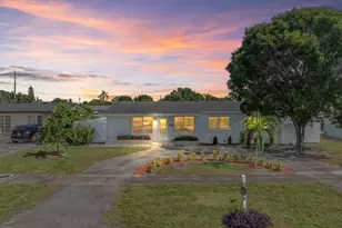 348 Lanier Dr, Lake Worth Beach, FL 33461 - Photo 9