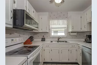 1 Vista Palm Lane #207, Vero Beach, FL 32962 - Photo 9