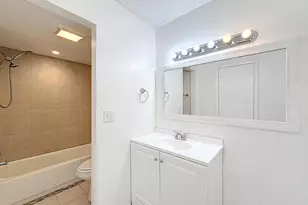 235 Lake Dora Dr, West Palm Beach, FL 33411 - Photo 21