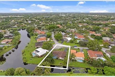 8675 NW 28th Drive, Coral Springs, FL 33065 - Photo 15