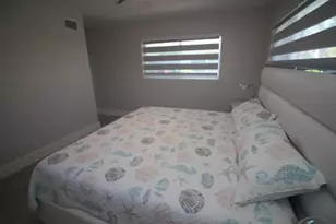 2548 SE 14th Street E, Pompano Beach, FL 33062 - Photo 21