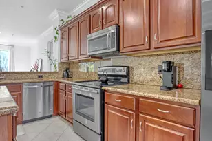 2850 S Oasis Dr, Boynton Beach, FL 33426 - Photo 13