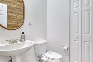 2850 S Oasis Dr, Boynton Beach, FL 33426 - Photo 17