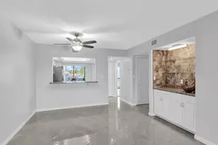 3200 Twin Lakes Terrace, Fort Pierce, FL 34951 - Photo 9