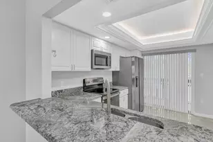 3200 Twin Lakes Terrace, Fort Pierce, FL 34951 - Photo 11