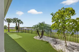 10033 Regency Wy, Palm Beach Gardens, FL 33412 - Photo 5