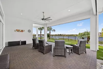 10033 Regency Way, Palm Beach Gardens, FL 33412 - Photo 7