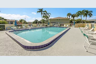 1548 SE Royal Green Circle #M108, Port Saint Lucie, FL 34952 - Photo 21