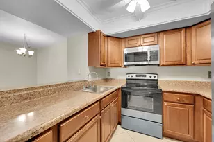 1548 SE Royal Green Cir, Port Saint Lucie, FL 34952 - Photo 9