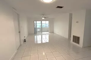 198 Lake Evelyn Dr, West Palm Beach, FL 33411 - Photo 5