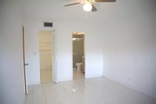 198 Lake Evelyn Dr, West Palm Beach, FL 33411 - Photo 9