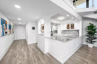 900 NE Spanish River Boulevard #7e, Boca Raton, FL 33431 - Photo 7