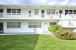 102 Easthampton E, West Palm Beach, FL 33417 - Photo 1