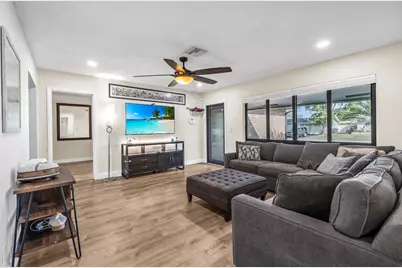 2000 NW 38th Street, Fort Lauderdale, FL 33305 - Photo 7