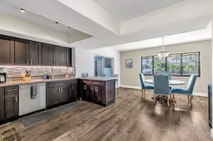 2000 NW 38th St, Oakland Park, FL 33305 - Photo 9