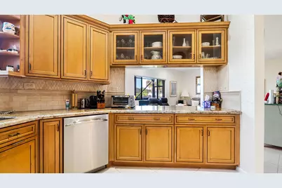 10767 Boca Woods Lane, Boca Raton, FL 33428 - Photo 21
