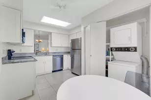 7192 Huntington Ln, Delray Beach, FL 33446 - Photo 5