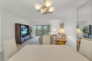 7192 Huntington Ln, Delray Beach, FL 33446 - Photo 9