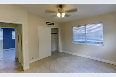 328 E Jasmine Drive, West Palm Beach, FL 33403 - Photo 17