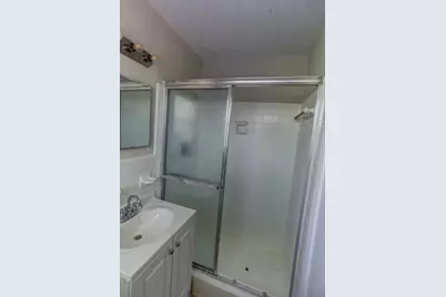 328 E Jasmine Drive, West Palm Beach, FL 33403 - Photo 23