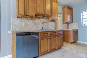 328 E Jasmine Dr, West Palm Beach, FL 33403 - Photo 7