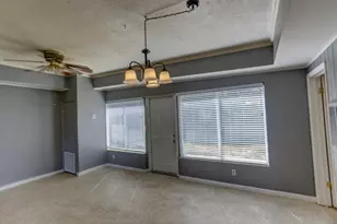 328 E Jasmine Dr, West Palm Beach, FL 33403 - Photo 11