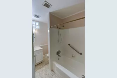 328 E Jasmine Drive, West Palm Beach, FL 33403 - Photo 21