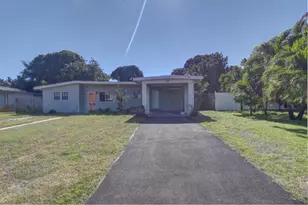 328 E Jasmine Dr, West Palm Beach, FL 33403 - Photo 3