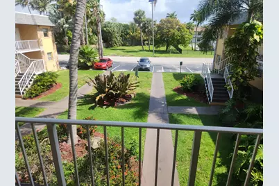 220 Croton Avenue #206, Lantana, FL 33462 - Photo 3