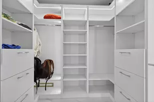 700 NE 24th St, Miami, FL 33137 - Photo 17