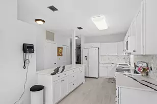 6809 Via Regina, Boca Raton, FL 33433 - Photo 7