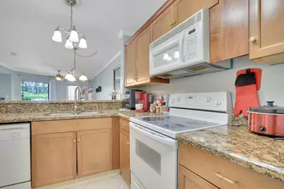 4855 Via Palm Lakes #902, West Palm Beach, FL 33417 - Photo 3