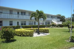 60 Kent D, West Palm Beach, FL 33417 - Photo 3