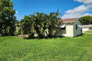 566 NW Marion Ave, Port Saint Lucie, FL 34983 - Photo 11