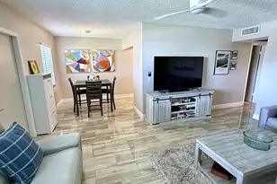 359 Oakridge T, Deerfield Beach, FL 33442 - Photo 9
