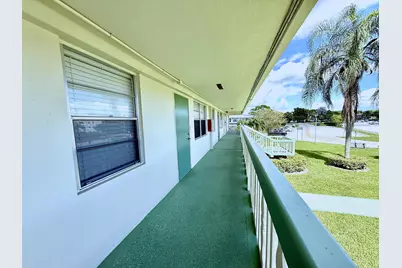 359 Oakridge T, Deerfield Beach, FL 33442 - Photo 37