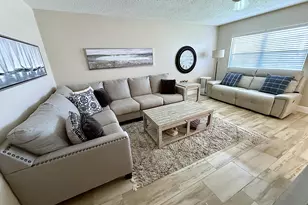 359 Oakridge T, Deerfield Beach, FL 33442 - Photo 5