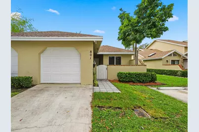 801 Maplewood Drive, Greenacres, FL 33415 - Photo 33