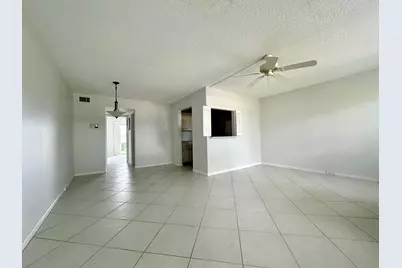359 Chatham R, West Palm Beach, FL 33417 - Photo 3