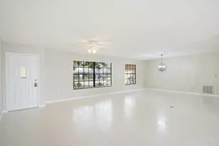 560 W Forest Trail, Vero Beach, FL 32962 - Photo 7