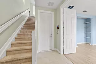 500 Pacific Grove Dr, West Palm Beach, FL 33401 - Photo 11