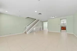 500 Pacific Grove Dr, West Palm Beach, FL 33401 - Photo 25